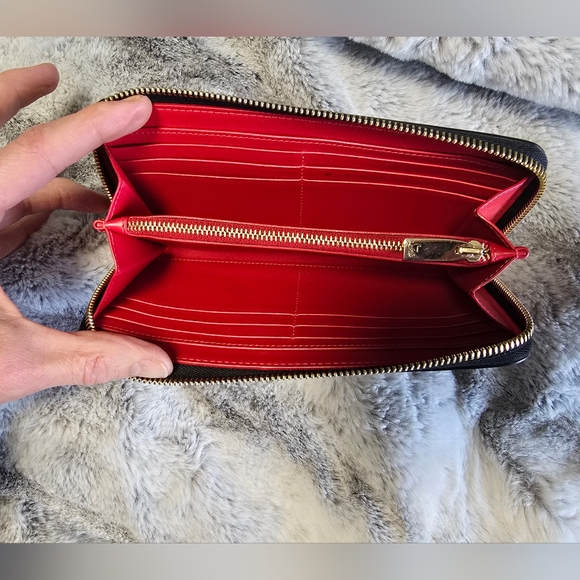COA Christian Louboutin‎ Long  Leather Wallet. Black W/ Gold Studs EUC - Picture 5 of 11